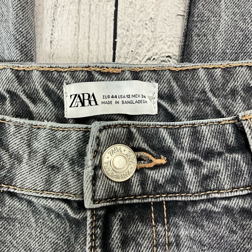 ZARA Gray Tapered Leg Jeans - Picture 4 of 4